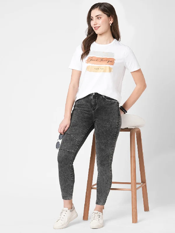 Women Slim Fit Chest Printed Boxy T-Shirt